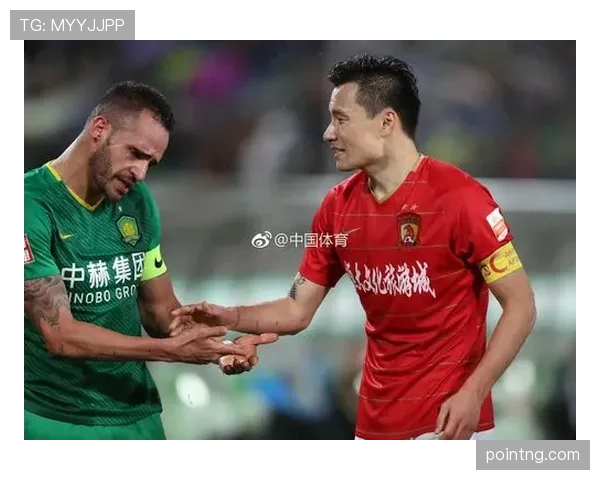 广州足球俱乐部在中超赛季表现起伏，持续寻找攻防平衡点